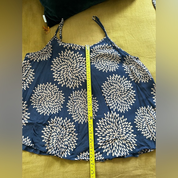 Moroccan camisole with navy print súper flowy and comfortable - Picture 3 of 7